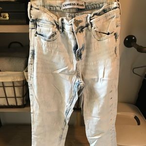 Destroyed high waisted cigarette fit jeans